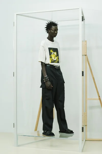 Look 18